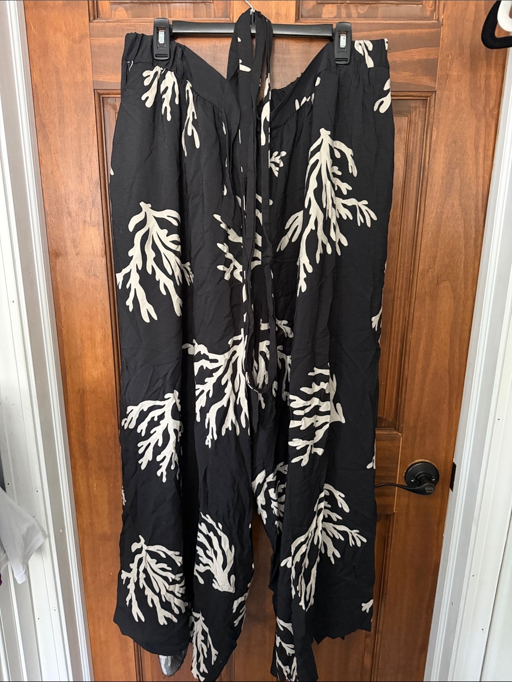 Wide legged pants